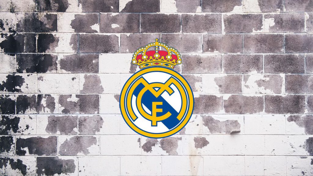 Real Madrid sit der Rekordsieger der Champions League. Die Königlichen haben die Königsklasse zwischen 2016 und 2018 sogar dreimal in Folge gewonnen.