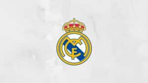 Real Madrid sit der Rekordsieger der Champions League. Die Königlichen haben die Königsklasse zwischen 2016 und 2018 sogar dreimal in Folge gewonnen.
