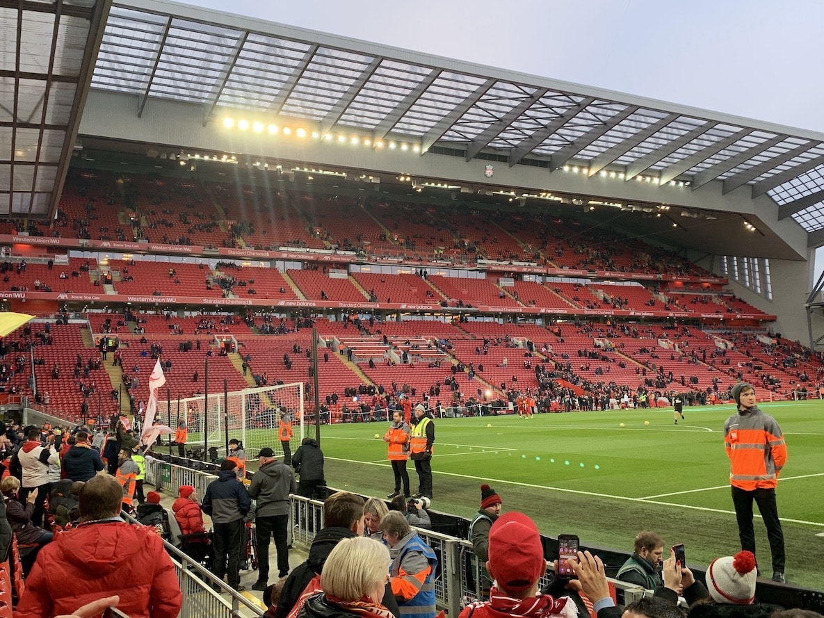 Der Liverpool FC ist spielt im Stadion Anfield und ist ein Top-Team der Premier League und Champions League.